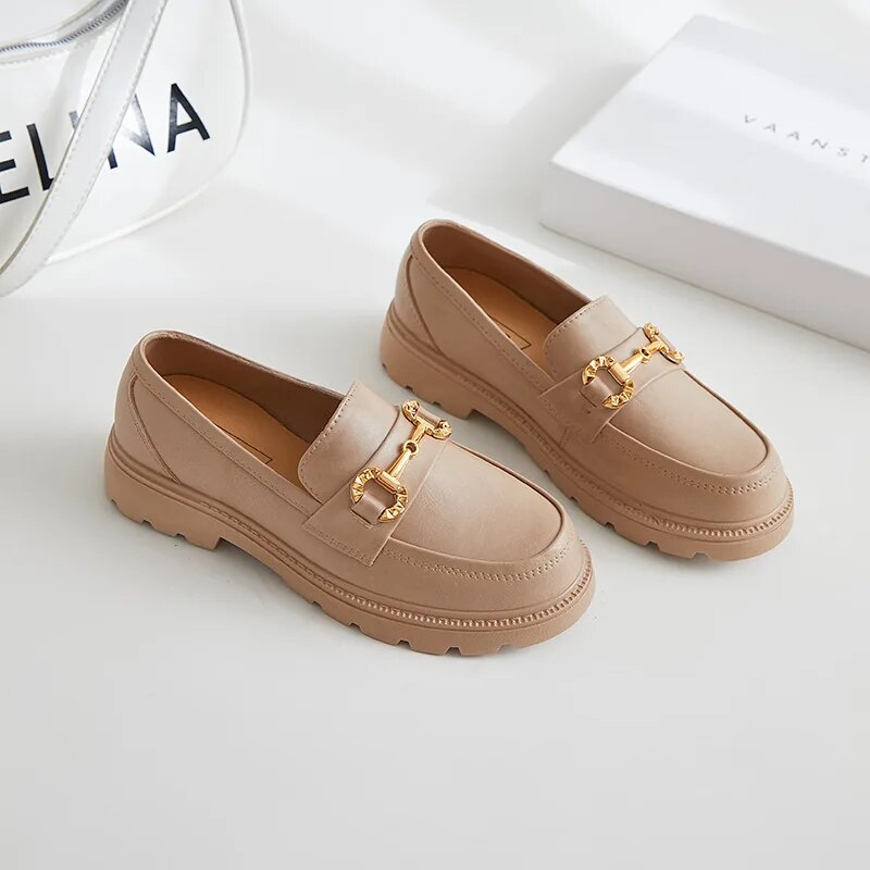 Il mocassino di Stile: Per una Donna che Ama l'Eleganza