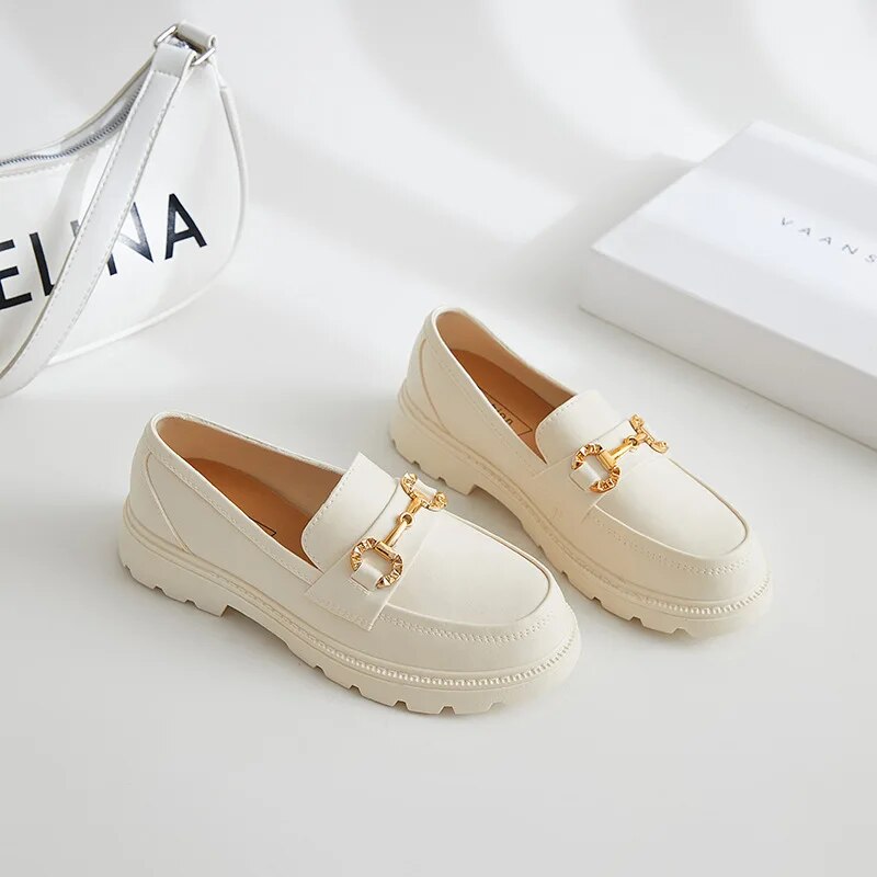 Il mocassino di Stile: Per una Donna che Ama l'Eleganza